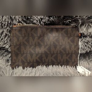 Micheal Kors Cosmetic Bag